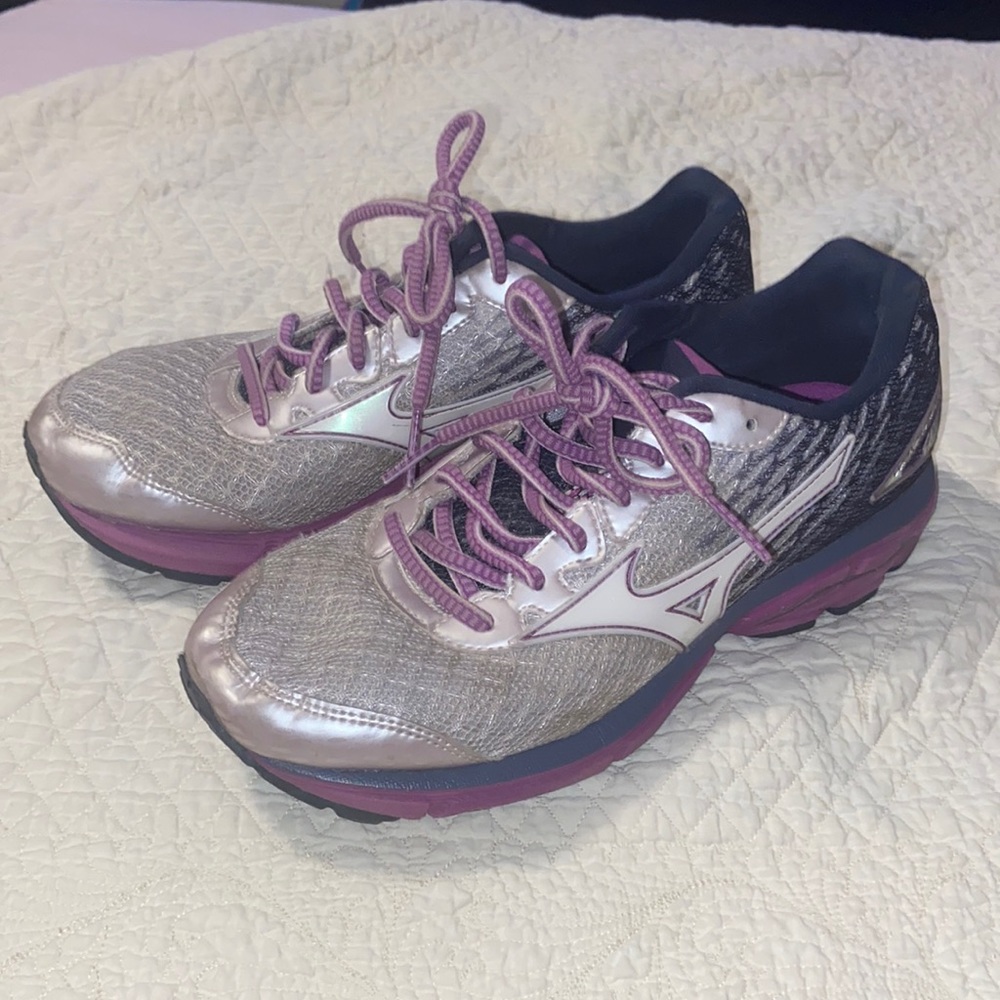 Mizuno Running Shoes
